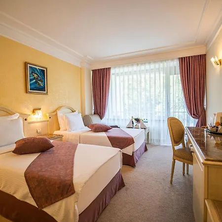 Balneo & The Palace 5*