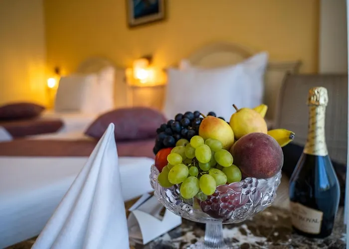 The Palace Hotel, Sunny Day 5* Святые Константин и Елена