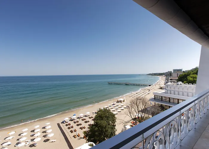 The Palace Hotel, Sunny Day 5* Святые Константин и Елена