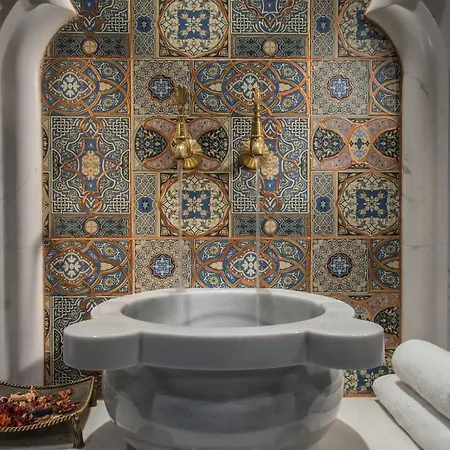 The Palace Hotel, Sunny Day 5* Aziz Konstantin ve Elena