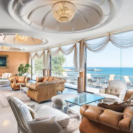 Hotel The Palace Hotel, Sunny Day 5*