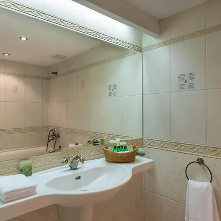 The Palace Hotel, Sunny Day