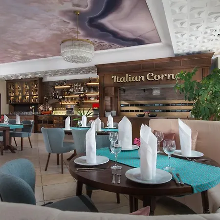 The Palace Hotel, Sunny Day 5* Aziz Konstantin ve Elena