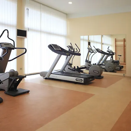 Otel The Palace Hotel, Sunny Day