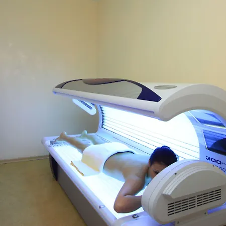 The Palace Hotel, Sunny Day Aziz Konstantin ve Elena