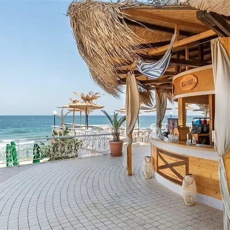 The Palace Hotel, Sunny Day Готель Святі Костянтин і Олена