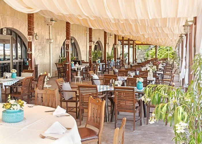 Hotel The Palace Hotel, Sunny Day 5*