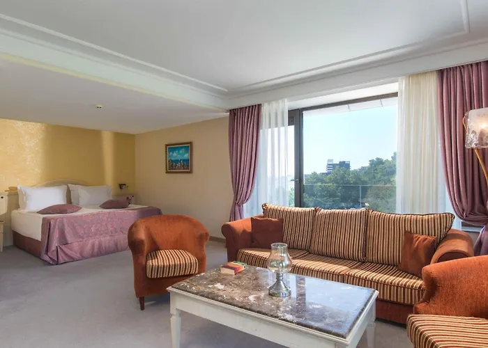 The Palace Hotel, Sunny Day 5* Saints Constantine and Helena