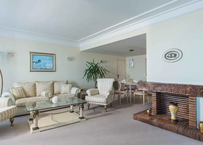 The Palace Hotel, Sunny Day Sankt Konstantin & Helena