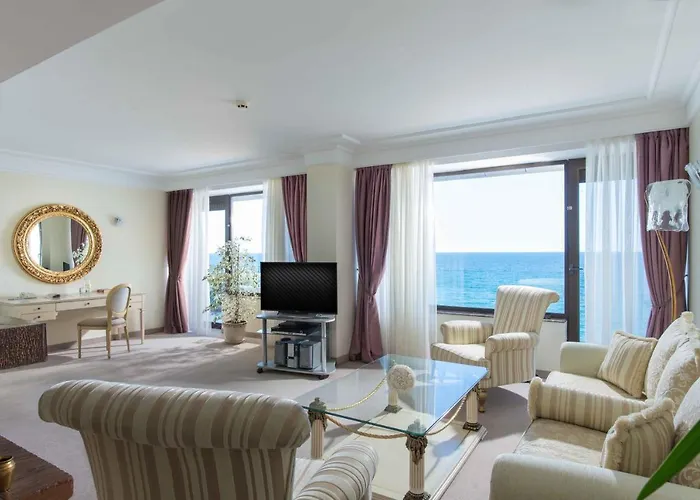 Hotel The Palace Hotel, Sunny Day 5*