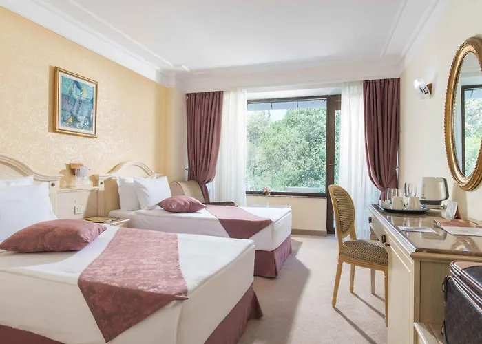 Hotel The Palace Hotel, Sunny Day Saints Constantine and Helena