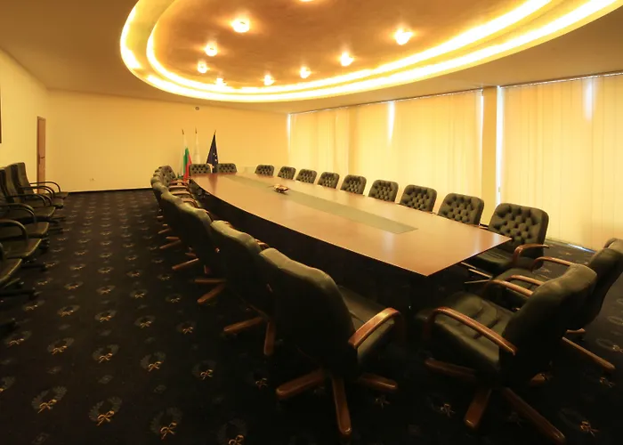 The Palace Hotel, Sunny Day Hotel 5*