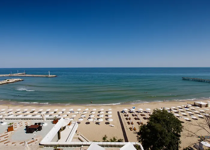 The Palace Hotel, Sunny Day Hotel 5*