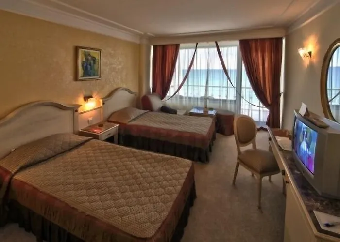 The Palace Hotel, Sunny Day Hotel Sankt Konstantin & Helena